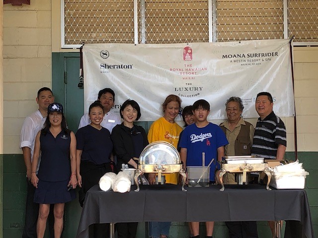 Kyo-Ya Staff Serving Lunch