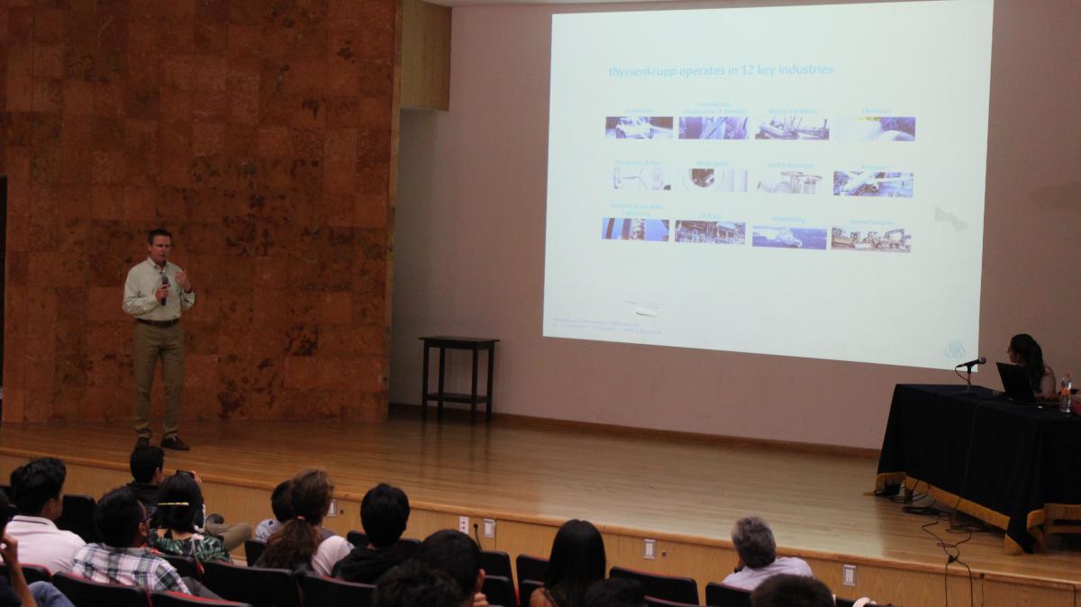 Paul Babin at the Engineering Internship Fair